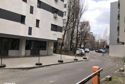 Spațiu comercial, de 240 mp, în Central - 3