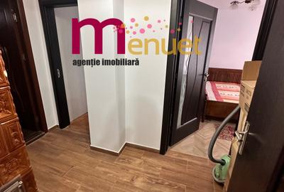 Apartament 3 camere ,zona Biserica cu Ceas,etaj 2 - 11