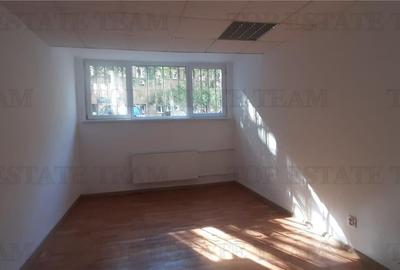Spatii birou / comerciale de inchirat ,Universitate,  10 euro / mp - 5