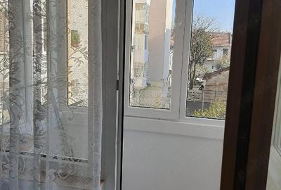 Garsonieră decomandată în Intim - 4