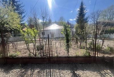 Casă cu Teren 690 Mp în Central - 8