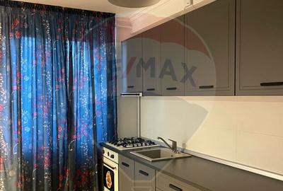 Apartament cu 3 camere decomandat, mobilat în Rovine - 4