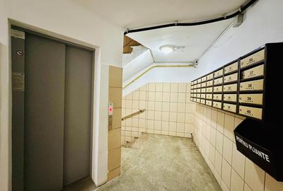 Apartament cu 3 camere decomandat în Apărătorii Patriei