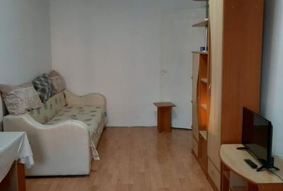 Garsonieră decomandată în Casa Cărții - 1