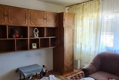 Vand apartament 2 camere - 1