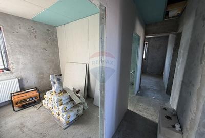 Casă cu 4 camere cu Canalizare în Exterior Vest - 6