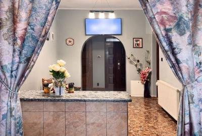 Apartament cu 3 camere în Central - 1