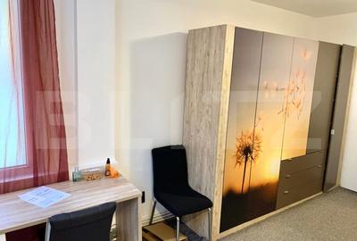 Apartament de vanzare, cu 2 camere, 48 mp, zona 7 Noiembrie - 8