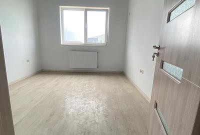 Vanzare Apartament 3 camere | 70,12 mp utili-decomandat-2 băi etaj intermediar - 6