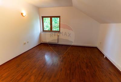 Vila /Pensiune 6 camere in Cristur, jud Hunedoara - 5