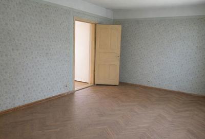 Casă cu 4 camere cu Teren 800 Mp în Unirii - 6