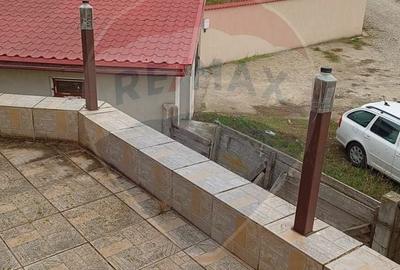 Casă cu 5 camere cu Teren 570 Mp în Balotești - 8