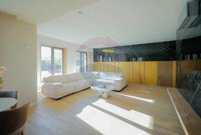 De vanzare Vila cu 8 camere in Sanmartin, 290 mp util, teren 1100 mp - 12