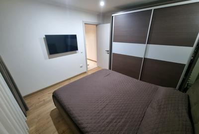 Apartament cu 3 camere decomandat, mobilat în Poarta 6 - 3