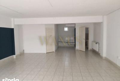 Spațiu comercial, de 70 mp, în Central - 3