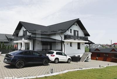 Casă cu 5 camere cu Teren 1453 Mp în Central - 1