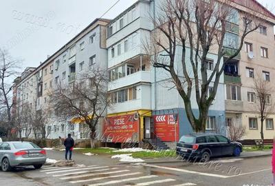 Apartament cu 3 camere decomandat în Central - 13