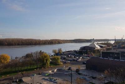 Apartament cu 3 camere decomandat în Călărași - 1