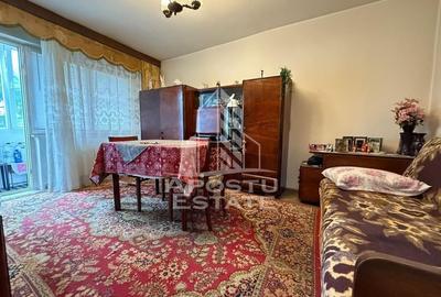 Apartament cu 3 camere, etajul 3, centrala proprie, zona Sagului - 1