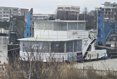 Spațiu comercial, de 100 mp, în Central - 4