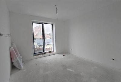 Duplex cu 6 camere cu Canalizare în Feleacu - 8