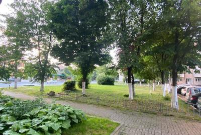 Apartament cu 3 camere decomandat în Lenin Sud - 2