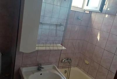 Olimpia- pozitie excelenta, 2 camere, decomandat, etaj 3, lift, centrala - 4
