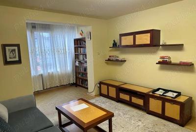 Apartament cu 3 camere decomandat în Central - 1