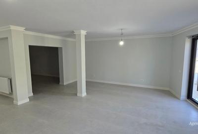 Spatiucomercial la parter mai sus de Liceul Laurian - 10