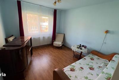 Apartament cu 3 camere decomandat în Petros - 7