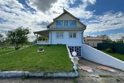 Casa demisol + parter de vanzare in Sat Vadu Rosca - Vulturu - 2