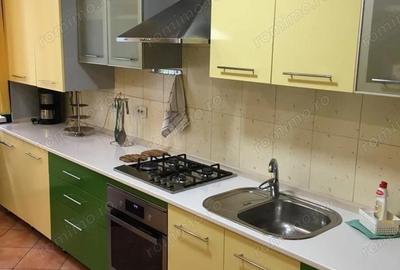 3 camere in zona 13 Septembrie - 3