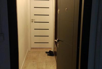 Inchiriez apartament 3 camere - 1