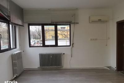 Casă cu 8 camere cu Teren 250 Mp în Grivița - 14