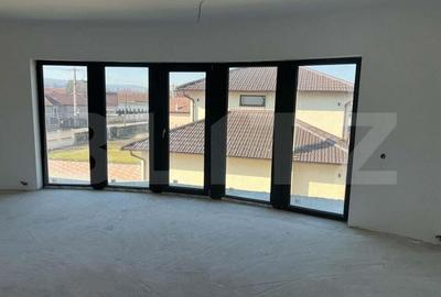 Casă cu 4 camere cu Teren 700 Mp în Sângeorgiu de Mureș - 4