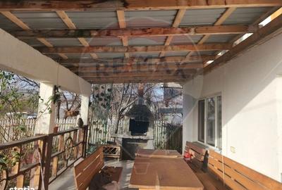 Casă cu 5 camere cu Teren 435 Mp în Cantacuzino - 1