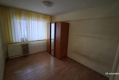 Apartament cu 3 camere decomandat în Central - 1