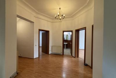 Apartament cu 4 camere circular în P-ța Romană - 1