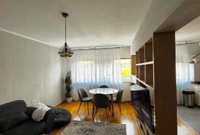 Apartament cu 2 camere semidecomandat, mobilat în Tudor Vladimirescu