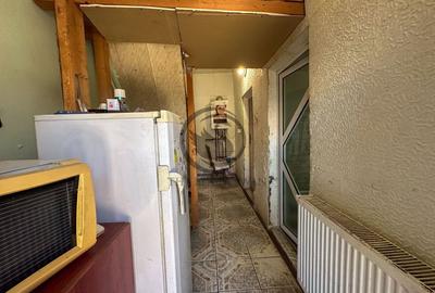 Casă cu 5 camere cu Teren 984 Mp în Blejoi - 10