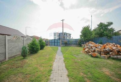 De vanzare Casa cu 2 camere si 1477 mp teren in Sanmartin - 2