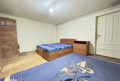 Casă cu 9 camere cu Canalizare în Central - 11