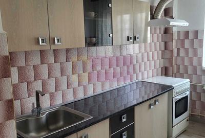 Apartament cu 3 camere semidecomandat în Rahova - 3