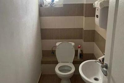 Spațiu comercial, de 55 mp, în Central - 4