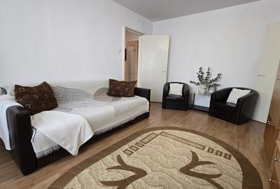 Apartament cu 2 camere semidecomandat, mobilat în Florilor - 3