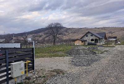 Teren de 650 mp, în Central - 3