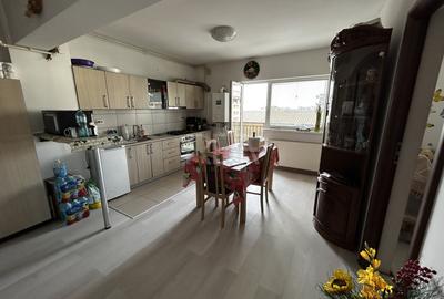 Apartament cu 3 camere decomandat, mobilat în Bragadiru