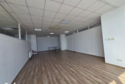Spațiu comercial, de 80 mp, în Prundu