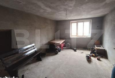 Casă cu 5 camere cu Teren 2482 Mp în Pianu - 1