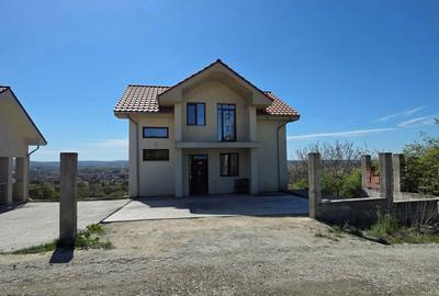 Casă cu 5 camere cu Teren 500 Mp în Podgoria - 11